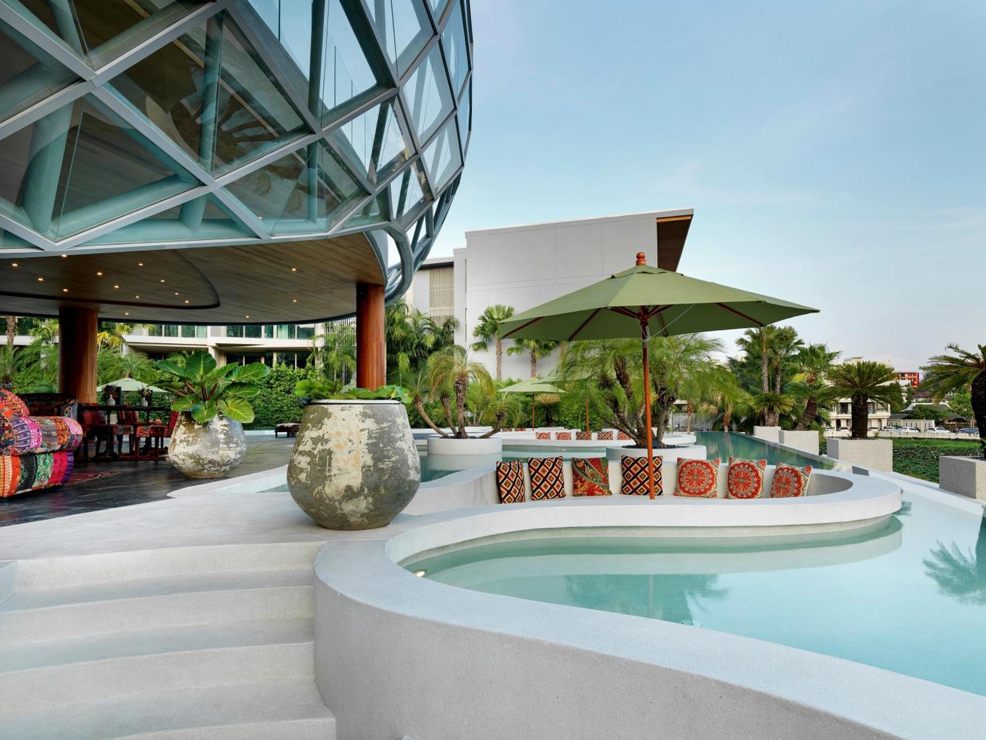 Wyndham Grand Nai Harn Beach Phuket Bagian luar foto